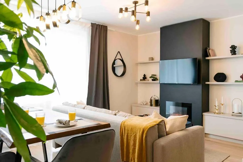 Daire Sunny 2Br Flat-Top Location-Amazing Views Bükreş