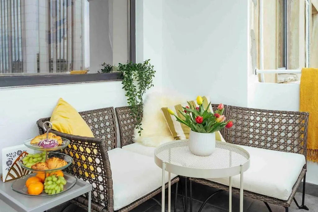 Daire Sunny 2Br Flat-Top Location-Amazing Views Bükreş Romanya