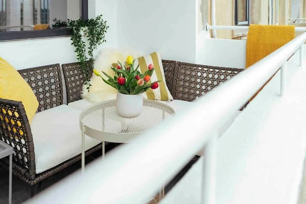 Sunny 2Br Flat-Top Location-Amazing Views Bükreş