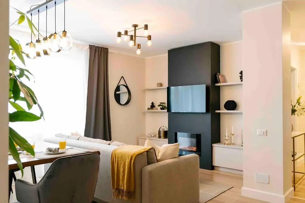 Sunny 2Br Flat-Top Location-Amazing Views Bükreş